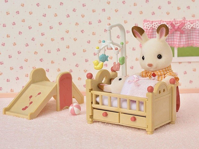 Sylvanian Families Zestaw Mebelki Do Pokoju Dziecięcego