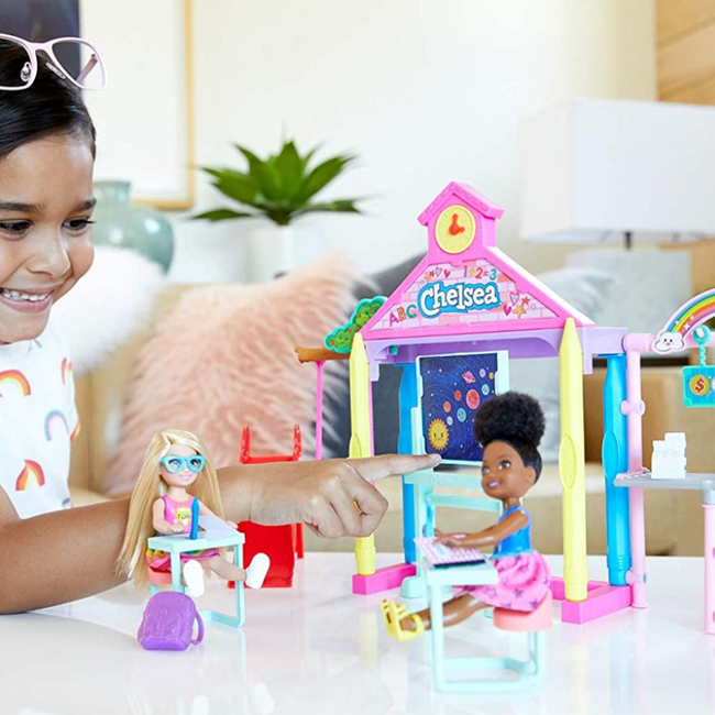 Barbie Mattel Club Chelsea Zestaw Szkoła Lalka + Akcesoria