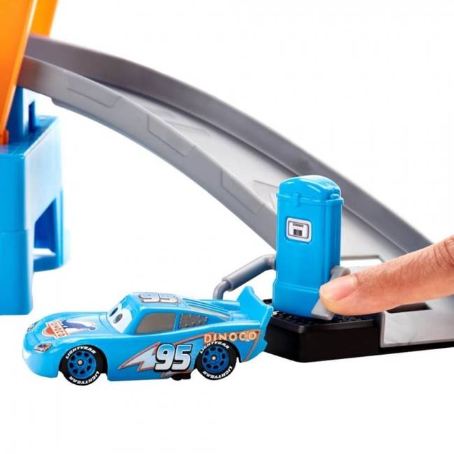 Disney Cars Tor Samochodowy Myjnia Samochodowa Dinoco + 2 Autka 