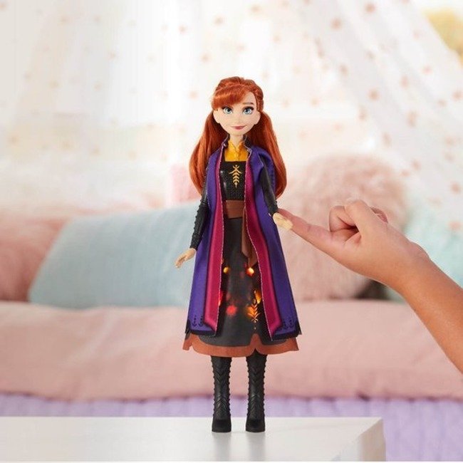 Hasbro Disney Frozen Kraina Lodu 2 - Lalka Anna w Magicznej Sukience