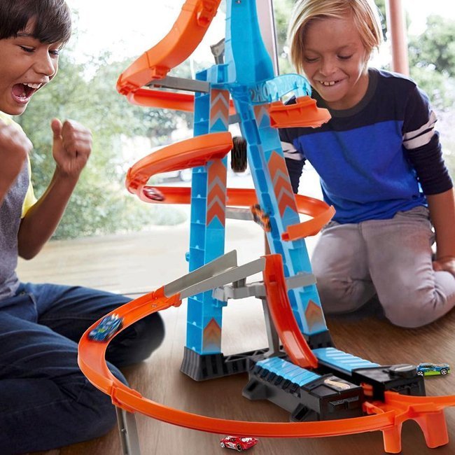 Mattel Hot Wheels Tor Samochodowy Zestaw Wieża Podniebne Kraksy