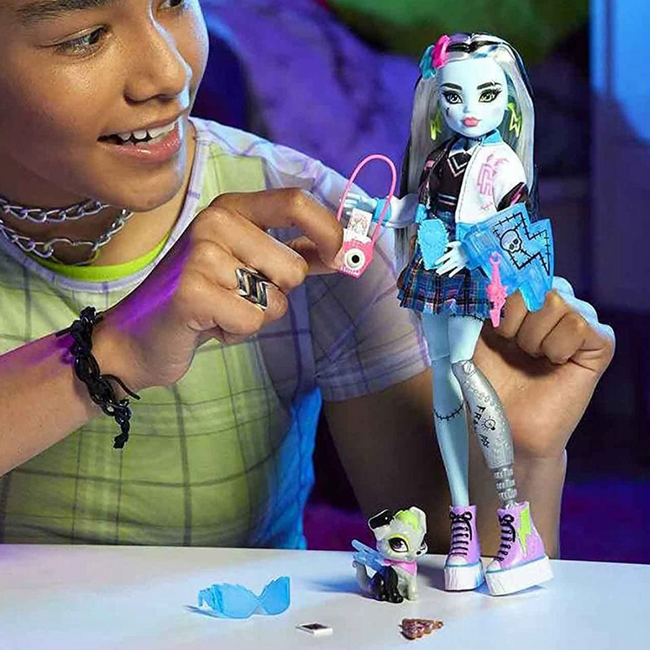 Mattel Monster High Frankie Stein Lalka Zwierzę 